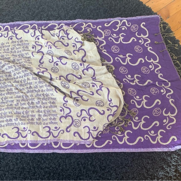 Indian reversible scarf or decoration - Picture 3 of 5